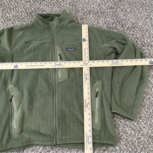 Patagonia Regulator R3 fleece jacket in Olivine - Picture 7 of 8